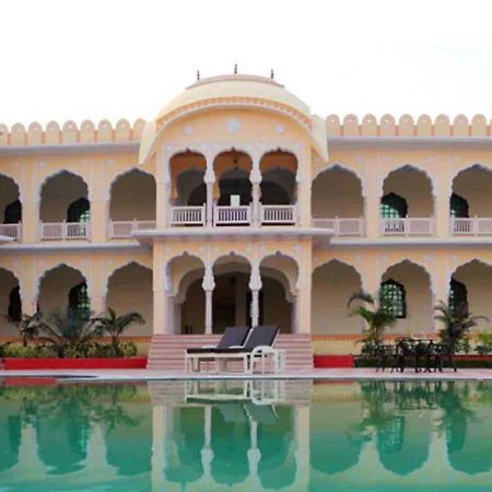 אורצ'ה V Resorts Rajmahal מראה חיצוני תמונה