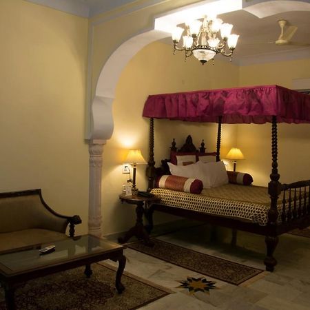 אורצ'ה V Resorts Rajmahal מראה חיצוני תמונה