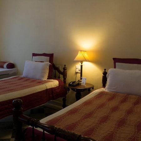 אורצ'ה V Resorts Rajmahal מראה חיצוני תמונה