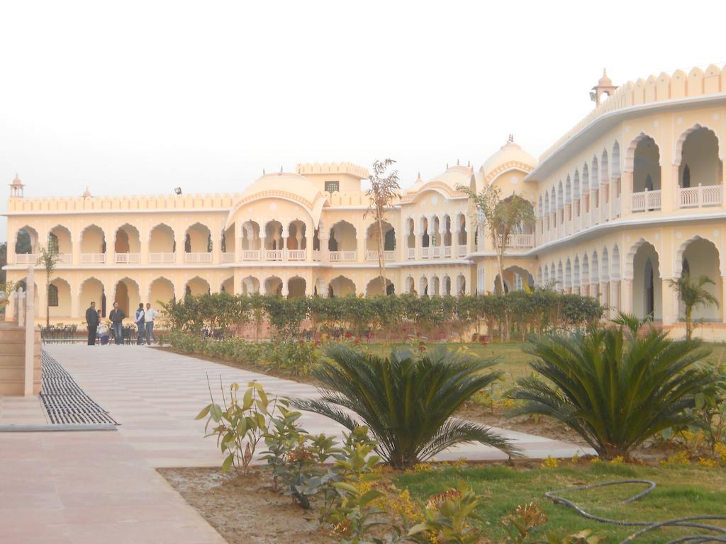 אורצ'ה V Resorts Rajmahal מראה חיצוני תמונה