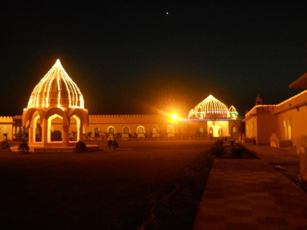 אורצ'ה V Resorts Rajmahal מראה חיצוני תמונה