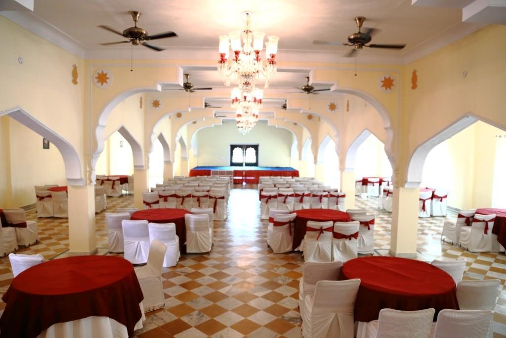 אורצ'ה V Resorts Rajmahal מראה חיצוני תמונה