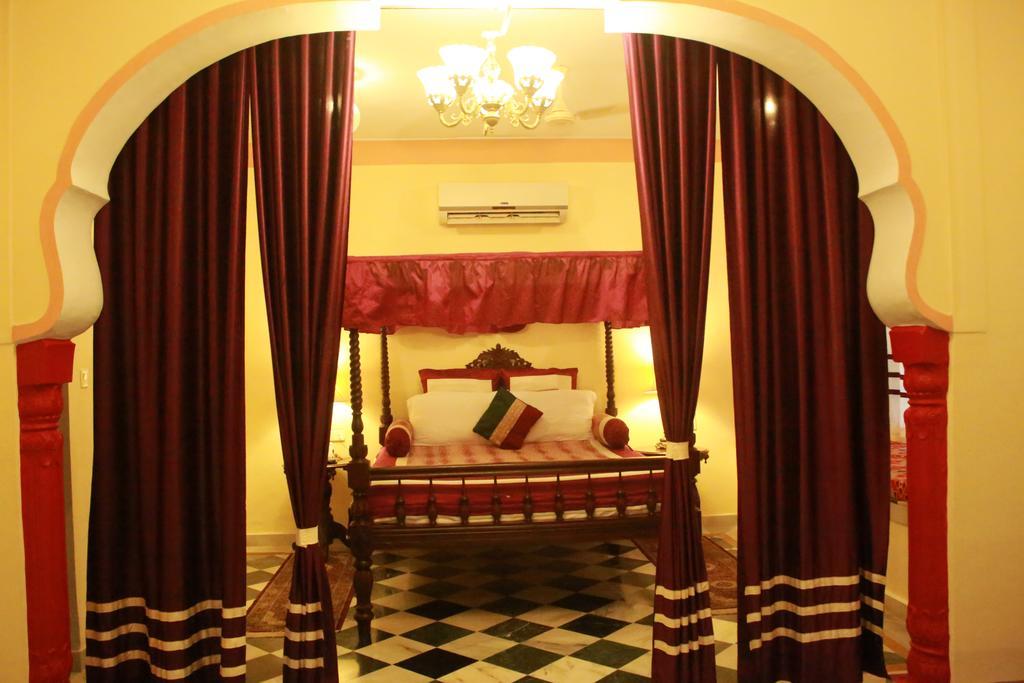 אורצ'ה V Resorts Rajmahal מראה חיצוני תמונה