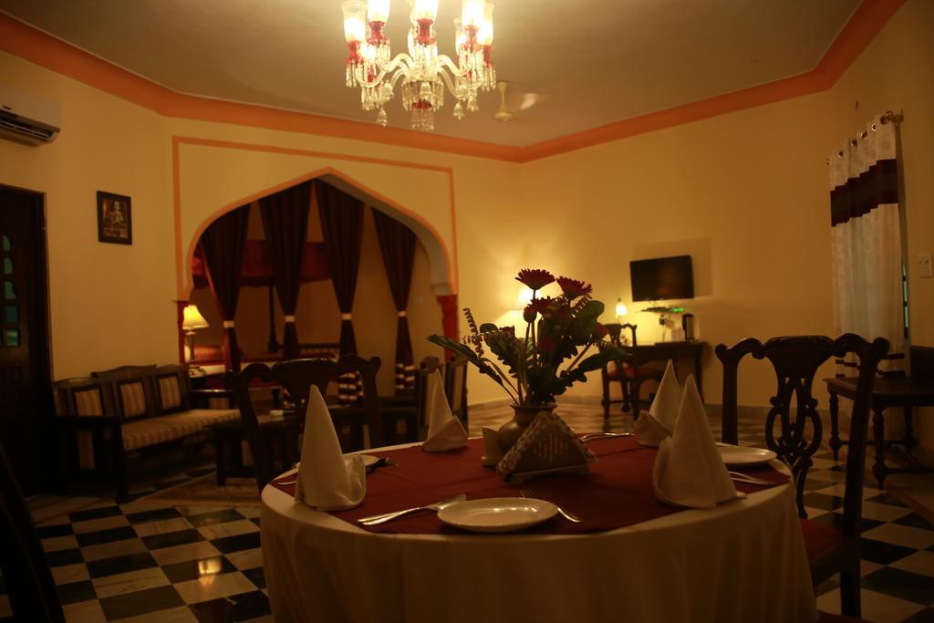 אורצ'ה V Resorts Rajmahal מראה חיצוני תמונה