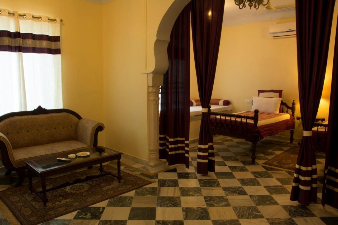 אורצ'ה V Resorts Rajmahal מראה חיצוני תמונה