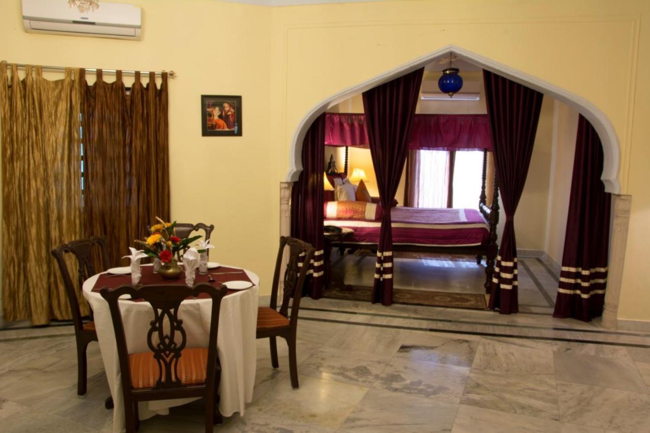 אורצ'ה V Resorts Rajmahal מראה חיצוני תמונה