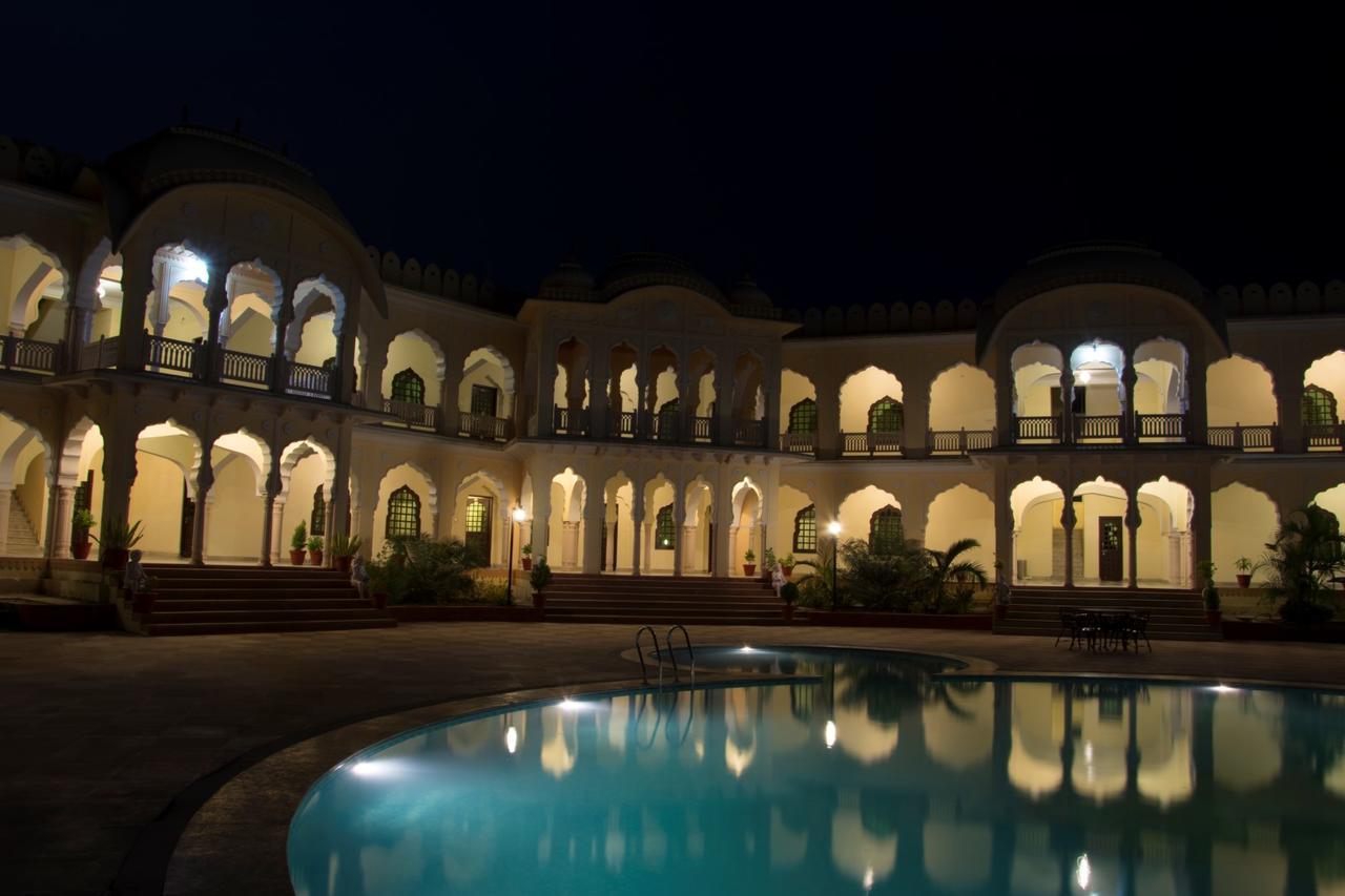 אורצ'ה V Resorts Rajmahal מראה חיצוני תמונה