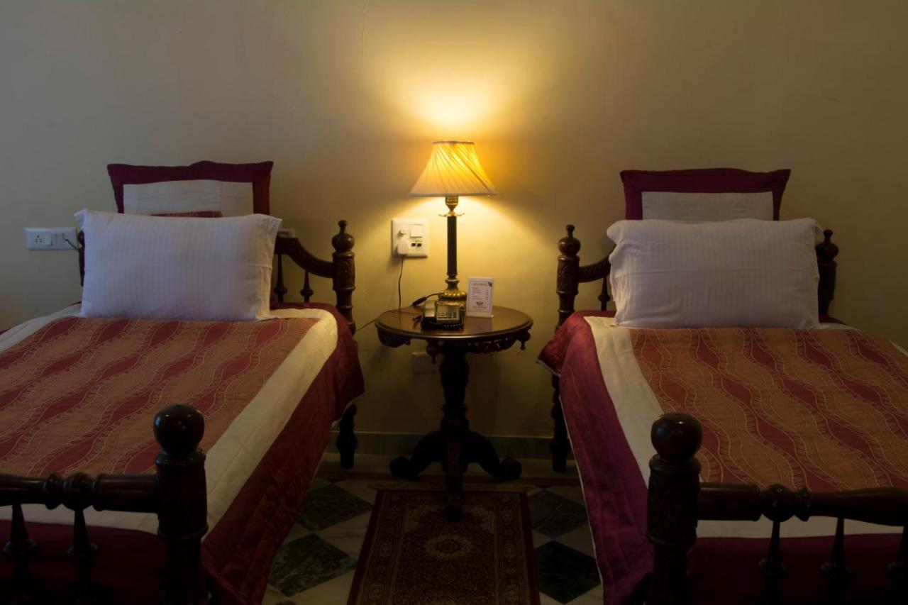 אורצ'ה V Resorts Rajmahal מראה חיצוני תמונה
