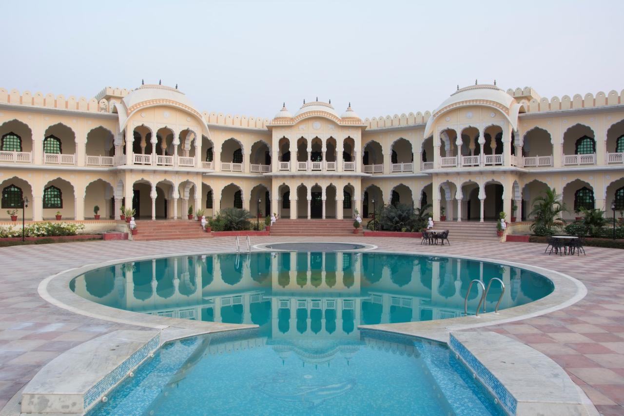אורצ'ה V Resorts Rajmahal מראה חיצוני תמונה