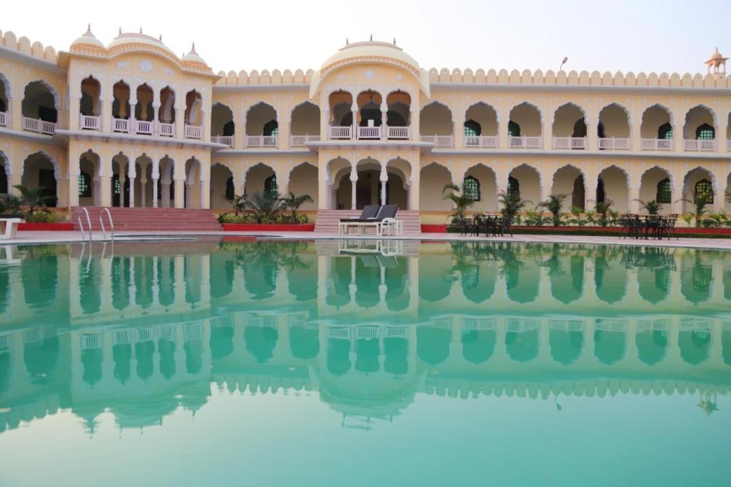 אורצ'ה V Resorts Rajmahal מראה חיצוני תמונה